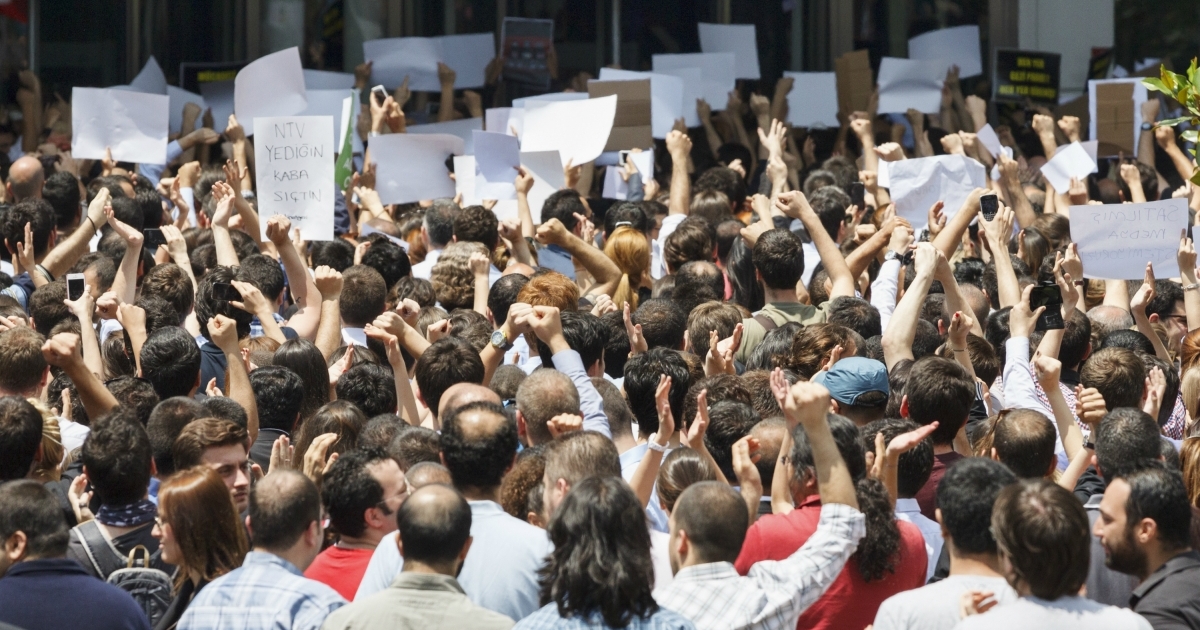 5 Momentos importantes na luta pela democracia - Significados